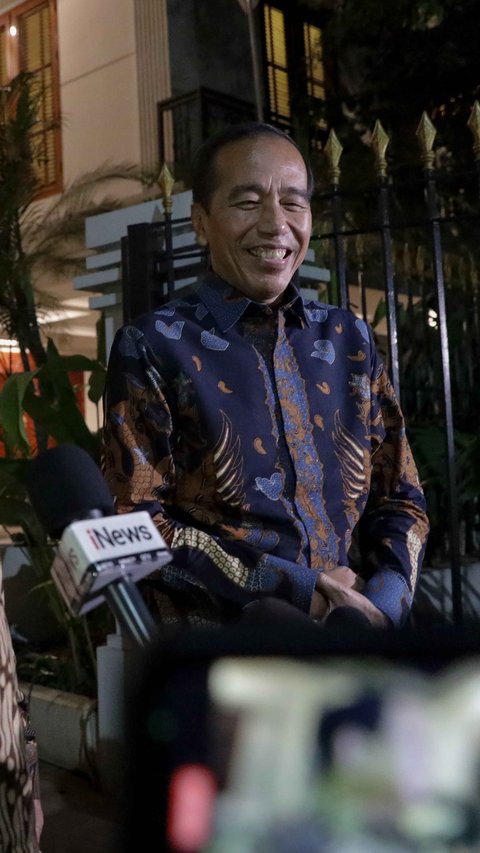 FOTO: Momen Jokowi Malam-Malam Temui Prabowo di Kertanegara