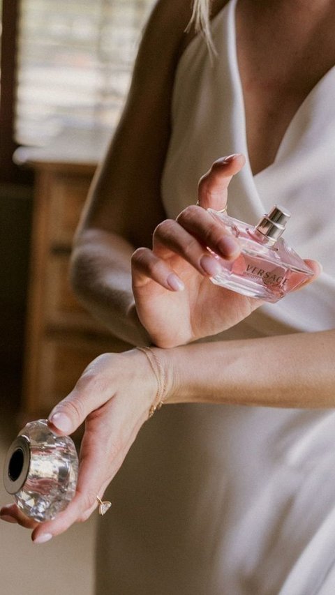 Cara Menggunakan Parfum Murah yang Bikin Wangi Sepanjang Hari, Tanpa Merogoh Kocek Dalam