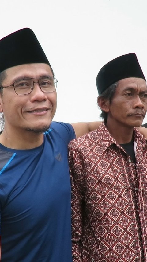 Sambil Menangis, Sunhaji Penjual Es Teh Minta Prabowo Tolak Pengunduran Diri Gus Miftah