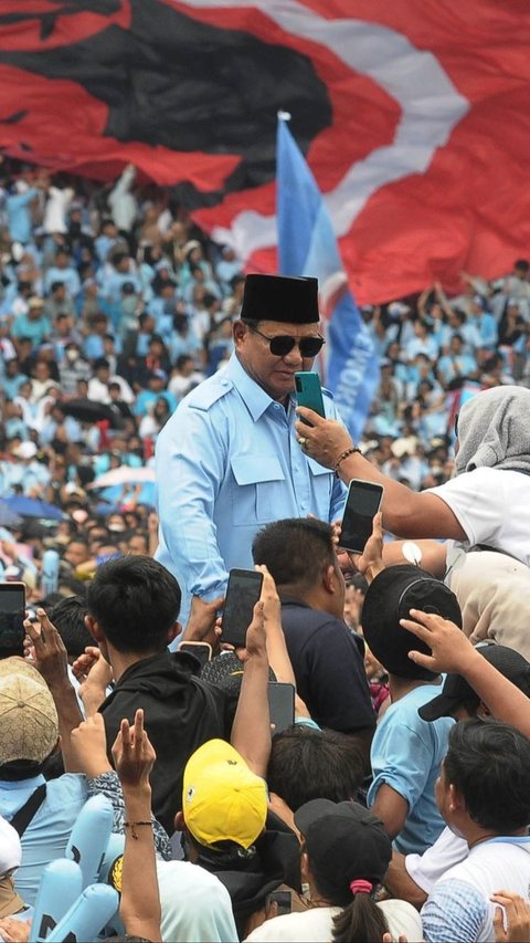 VIDEO: Tutup Pidato Kampanye Akbar, Prabowo Joget Gemoy Berbaur di Lautan Pendukung