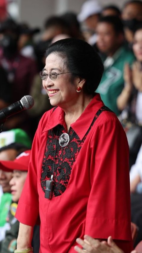 Megawati Soal Seragam Ibu-Ibu Majelis Taklim: Untuk Apa?