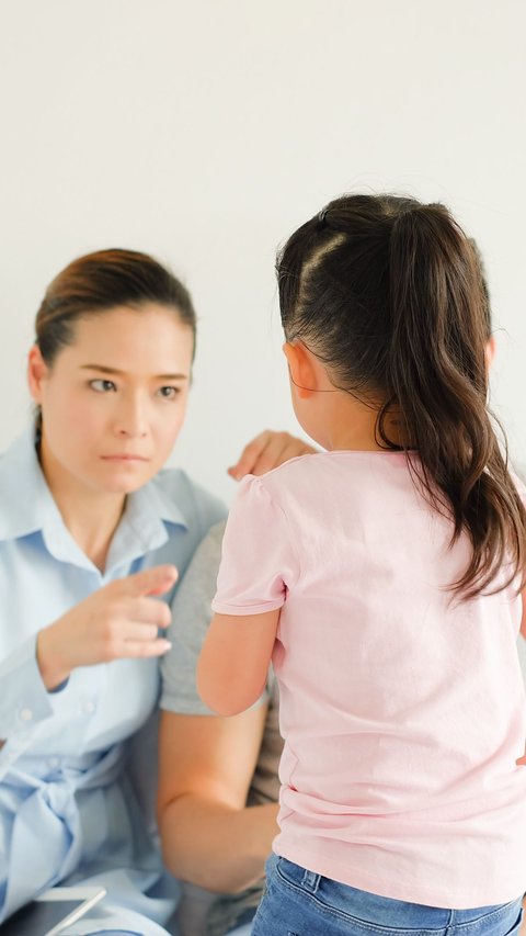 The Danger of Frequently Scolding Children, Hindering Optimal Brain Development