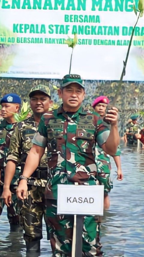 Pimpin Penanaman 64 Ribu Mangrove di Aceh, KSAD Jenderal Maruli Uji Tebar Bibit Pakai Drone