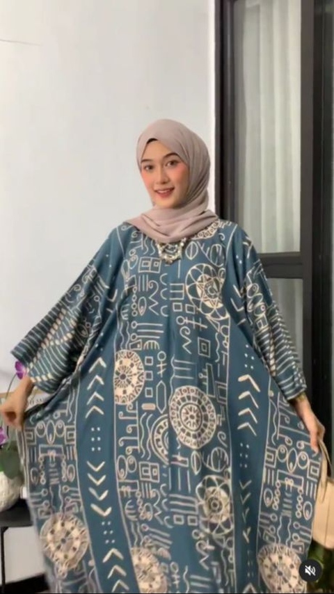 Kebanjiran Order, Grosir Klamby Berdayakan Ribuan Pengrajin Fesyen Muslim Batik Lokal
