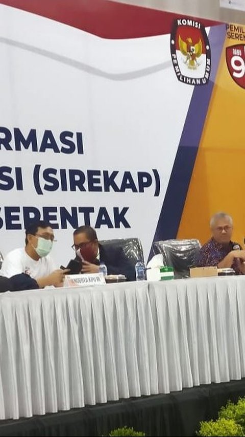 VIDEO: Lapor ke Bawaslu, TPN Ganjar-Mahfud Sebut Sirekap KPU Untungkan Paslon Lain