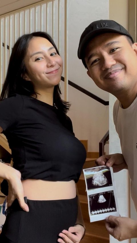 Announce the Pregnancy of Their First Child, These Photos of Joshua Suherman and Clairine Clay's House Catch Attention!