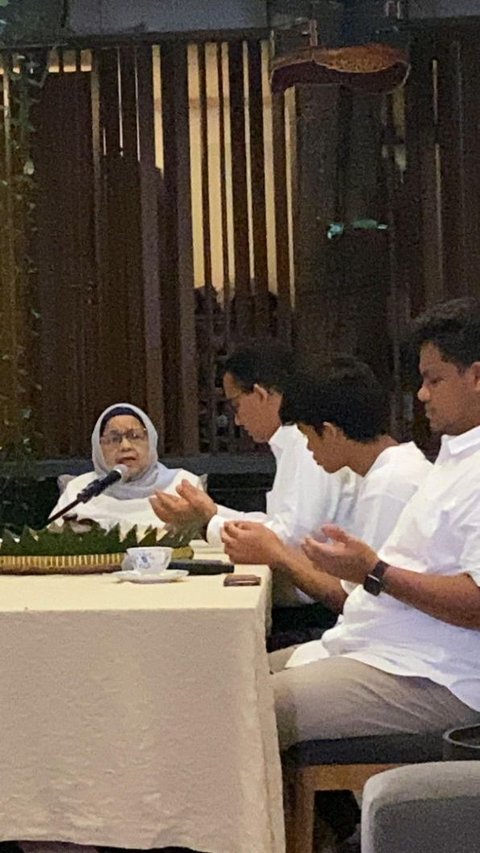 Anies Joint Prayer Before Voting, Mother Cries Touchingly