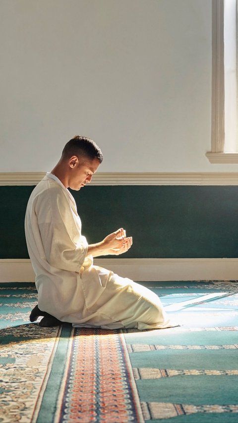 Prayer Robbisrohli Sodri Wayassirli Amri as a Practice to Calm the Heart and Ease Facing the Opponent