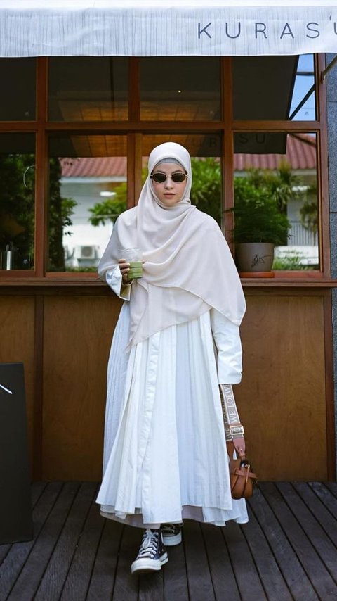 Nyaman nan Syar'i, Outfit Hangout Pilihan Natasha Rizky