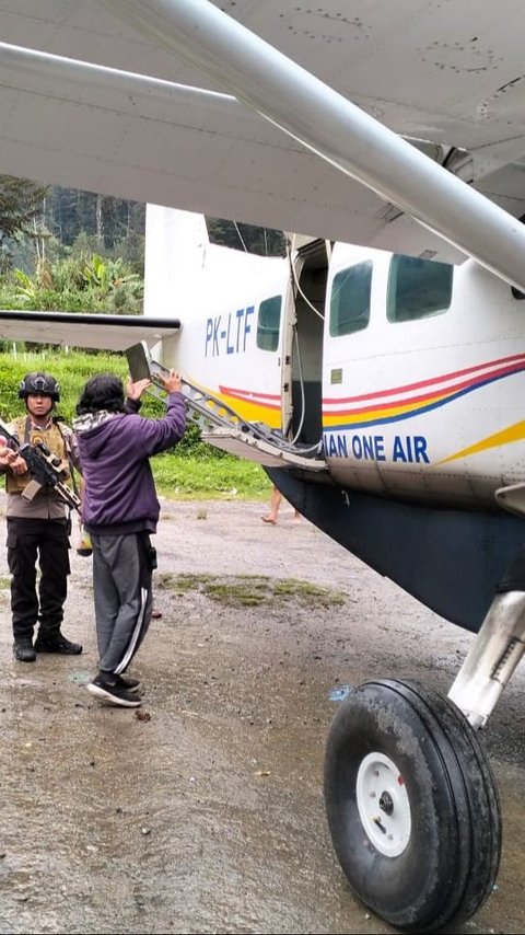 Penampakan Pesawat Caravan Asia One Air yang Ditembaki OTK di Puncak Papua