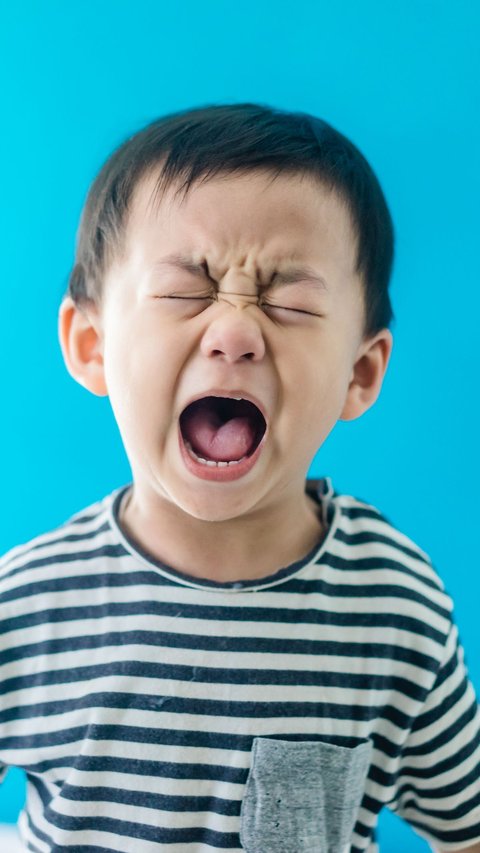 Turns Out This is the Reason Toddlers Like to Hit Themselves During Tantrums
