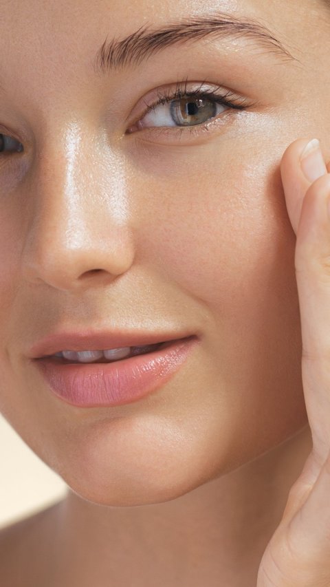 Trend of Drinking Collagen for Glowing Skin, Is It Effective? Doctor Provides Explanation