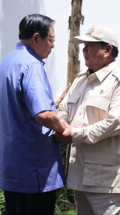 Saling Hormat SBY ke Prabowo di Pacitan, 