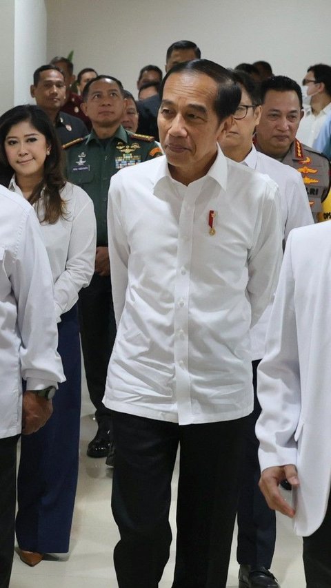 Kemarin Enggak Tahu Seblak, Kini Jokowi Bertanya 'Cireng Itu Apa?'