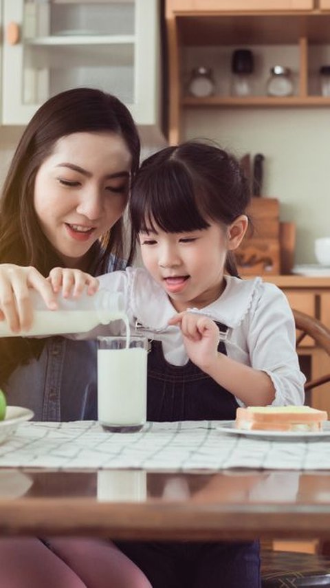 Penuhi Kebutuhan Protein Hewani untuk Anak Bisa dengan Susu Segar