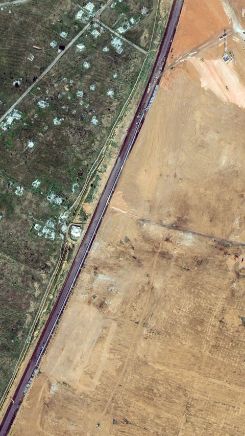 FOTO: Terpantau Satelit, Ini Penampakan Tembok Beton Setinggi 7 Meter yang Dibangun Mesir di Dekat Jalur Gaza