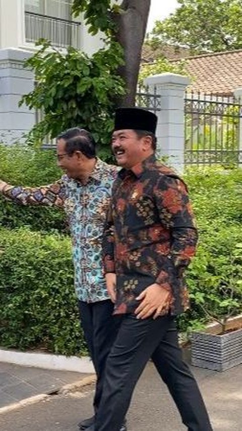 Menko Polhukam Hadi Tjahjanto Sowan ke Mahfud, Usai Kemarin Dilantik Jokowi