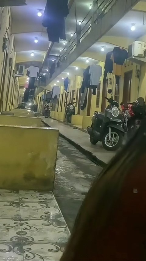 Penampakan Kos-kosan Terpanjang di Indonesia dengan 400 Pintu di Cikarang, Selain Takjub dengan Penghasilannya Netizen Bingung Cari Kamarnya