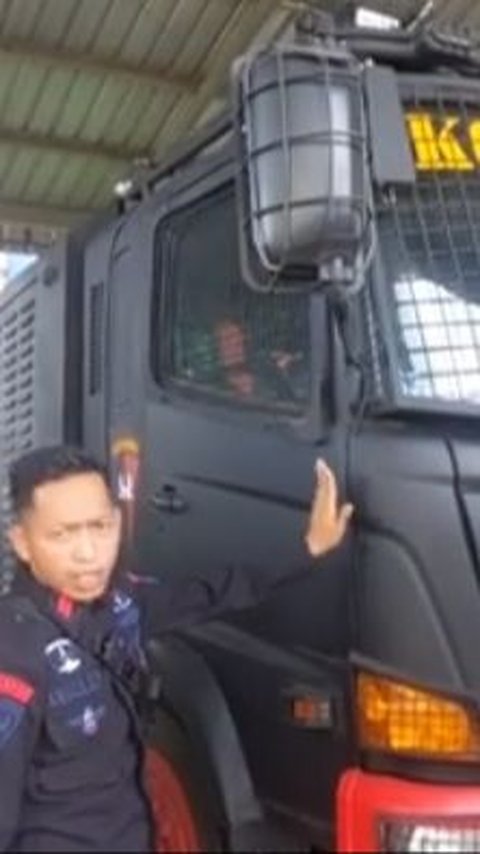 Canggih, Potret Mobil Water Cannon Terbaru Milik Korps Brimob Polri di Dalamnya ada CCTV 'Sudah Kemajuan Zaman'