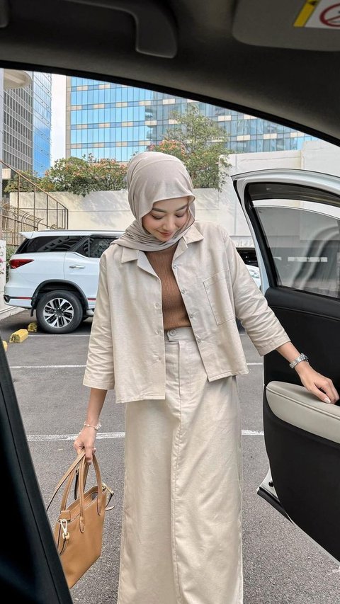 Tampil Sweet dengan Coffee Tone, 3 Style yang Bisa Jadi Inspirasi Hijaber