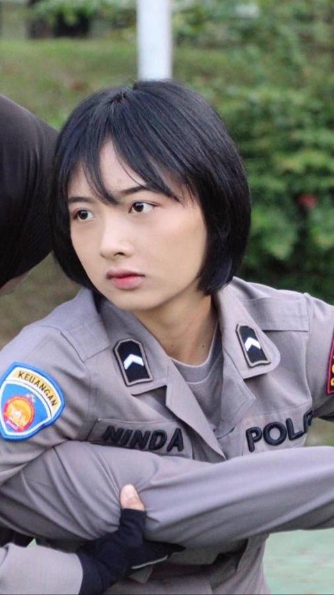 Portrait of Ninda Putri Pramesti, a Beautiful Policewoman whose Viral on Social Media