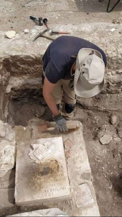 Arkeolog Temukan 1.000 Kuburan dan Reruntuhan Desa Kuno di Bawah Biara Berusia 1200 Tahun