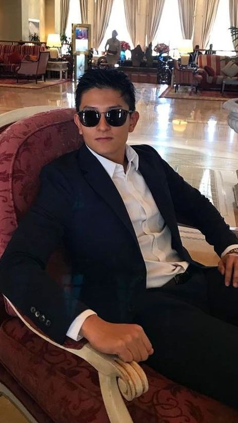 Rarely Show Affection, Picture of Rio Haryanto Caught Attending a Wedding with Sandiaga Uno's Nephew