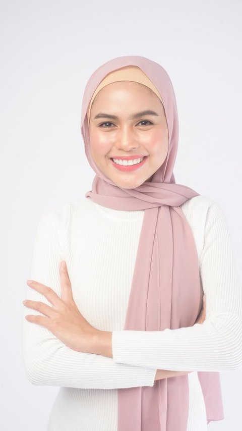 Stained Hijab Cloth? Don't Worry, Clean it Immediately with These 4 Easy Tips