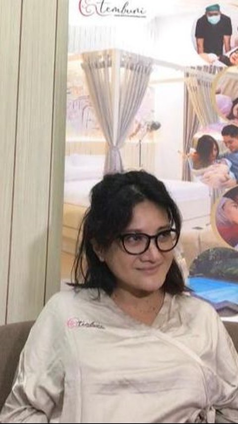 Kondisi Terbaru Kiki Amalia Setelah Melahirkan Anak Pertama di Usia 42 Tahun, Ucap Syukur Bisa Melahirkan Secara Normal