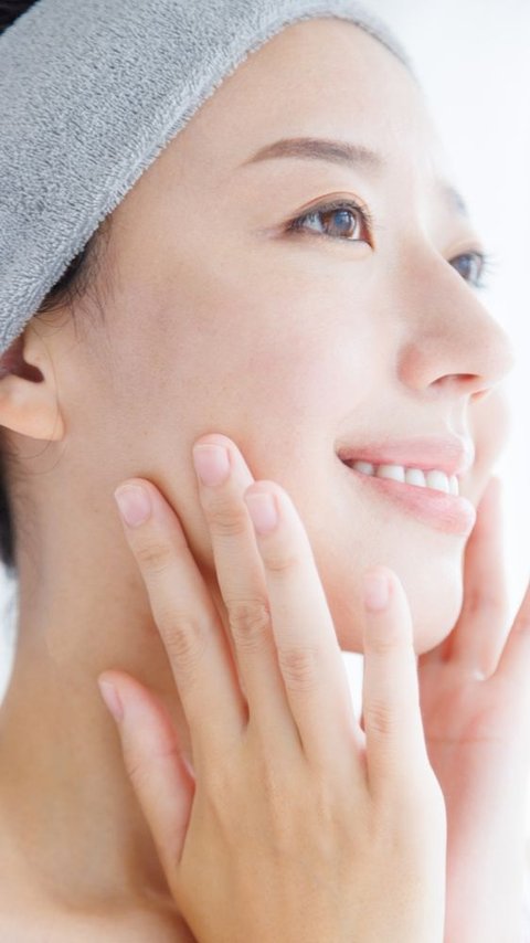 Facial Cleanser Gel, Balm, or Oil, Which One is Most Suitable for Your Skin?