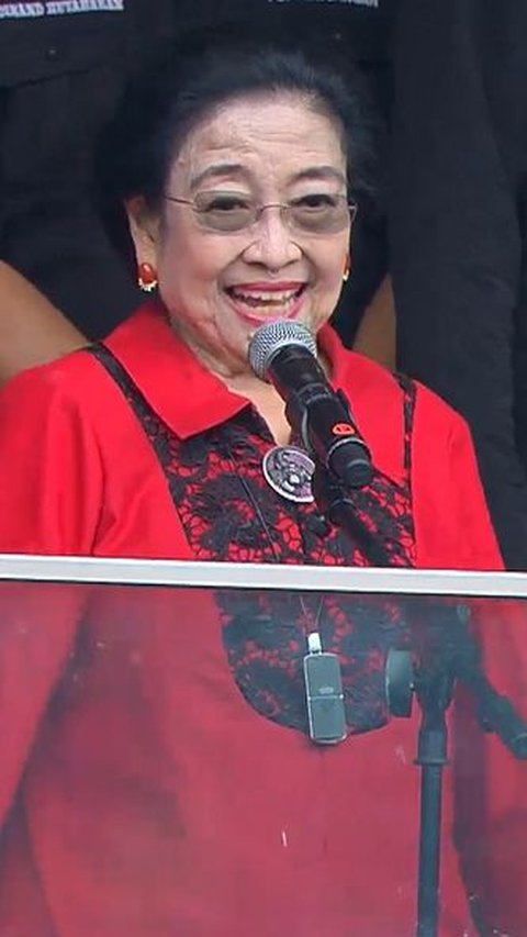 Pesan Megawati ke Masyarakat: Tidak Apa-Apa Terima Bansos, tapi Coblosnya Jangan Goyang
