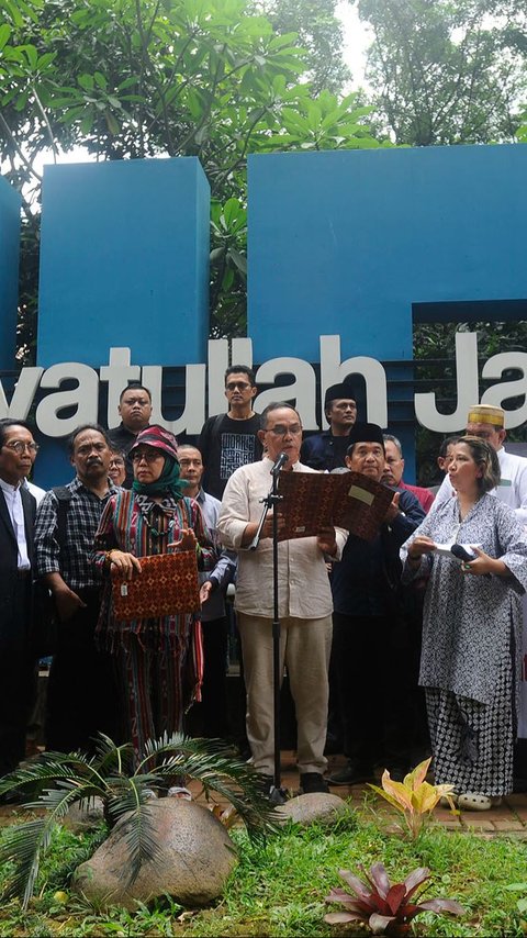 FOTO: Bacakan 'Seruan Ciputat', Sivitas Akedemika UIN Jakarta Desak Presiden Netral dan KPU Profesional di Pemilu 2024