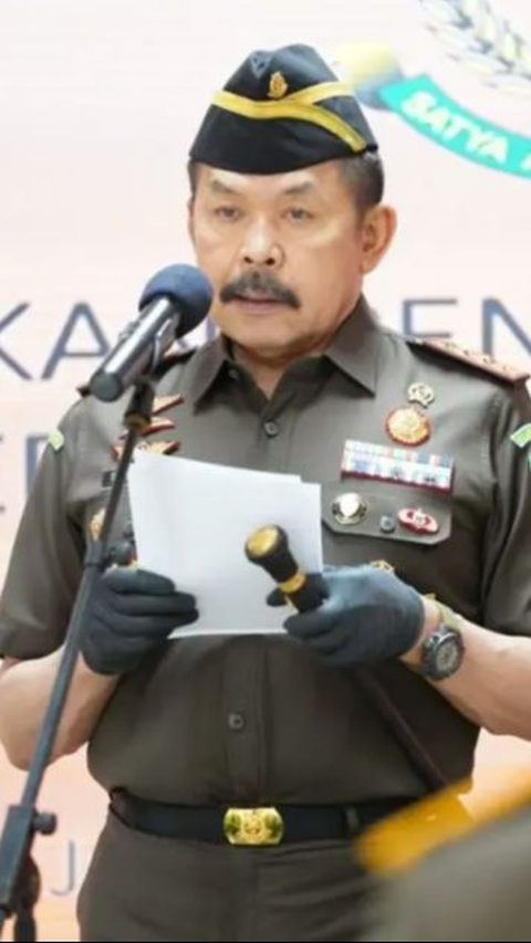 Lampaui Puncak Karir, Jaksa Agung ST Burhanuddin Terima Penghargaan Life Achievement Award KORPRI