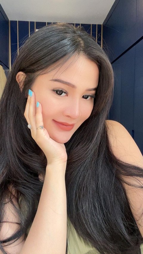 Sad Confession of Bella Bonita Who Can't Breastfeed Her Baby: 
