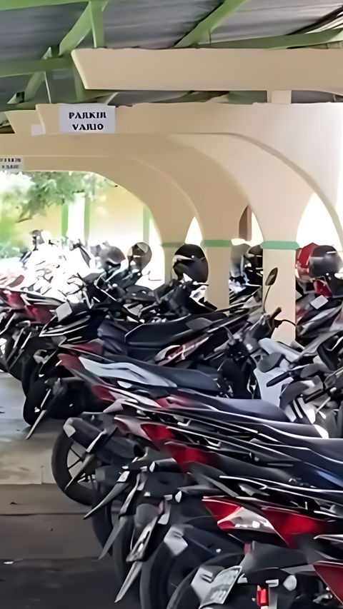 Viral! School Creates Special Parking for Students According to Their Motorcycle Brands, Wrong Parking Results in Flat Tires, Netizens: Which Side is Supra Geter?