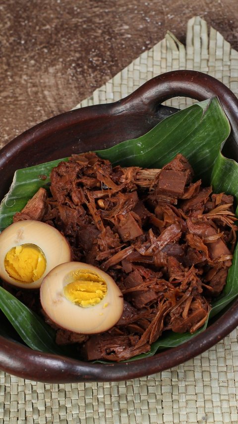 Recipe for Gudeg Manggar, a Special Dish from Jogja with Coconut Flower as the Main Ingredient