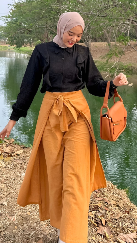 Vintage Look Ideas for Hijabers with a Mustard Nuance