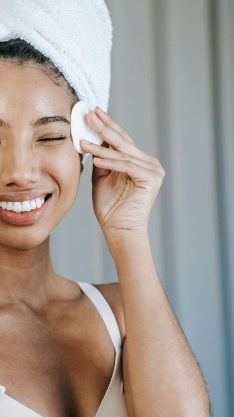 The Impact of Washing Your Face Every Morning on Your Skin