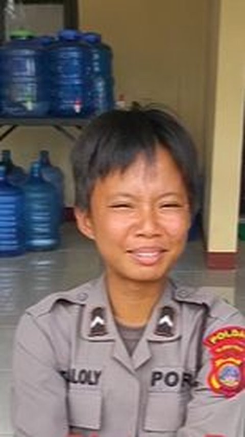 Penampilan Polwan Bintara Remaja Jadi Sorotan, Netizen Sebut 'Setelah Dinas Aktif Semuanya Berubah Glowing'