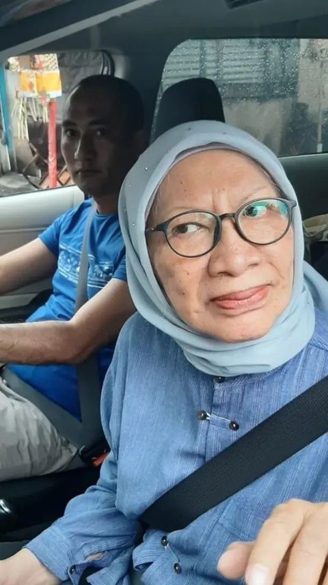 Viral Ratna Sarumpaet Gets Reprimanded by Pecalang, Exits in a Car during Nyepi in Bali