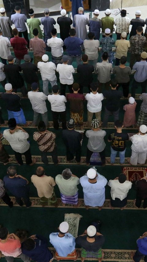 Doa Sholat Tarawih Lengkap Bacaan Niatnya, Sempurnakan Amal Ibadah di Bulan Ramadhan