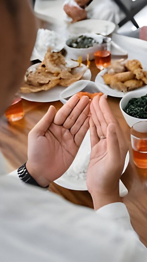 5 Kinds of Iftar Prayer Ramadan and the Etiquette of Iftar According to the Sunnah of the Prophet that Muslims Must Know