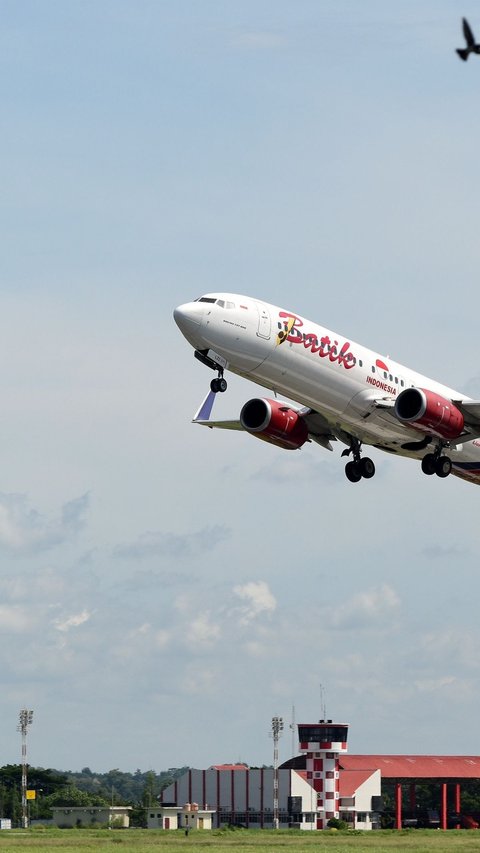 Video of the Moment Batik Air Plane Left by Sleeping Pilot and Co-pilot, Strayed towards the South Coast