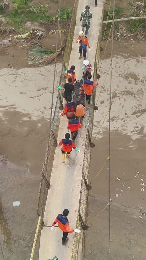 Korban Banjir dan Longsor di Pesisir Selatan Bertambah, 24 Meninggal Dunia dan Lima Masih Dicari Tim SAR