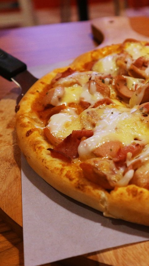 Dengar Percakapan Ojol dan Anaknya yang Ingin Pizza, Wanita ini Beri Kejutan Mengharukan Sampai Bikin 'Mewek' Warganet