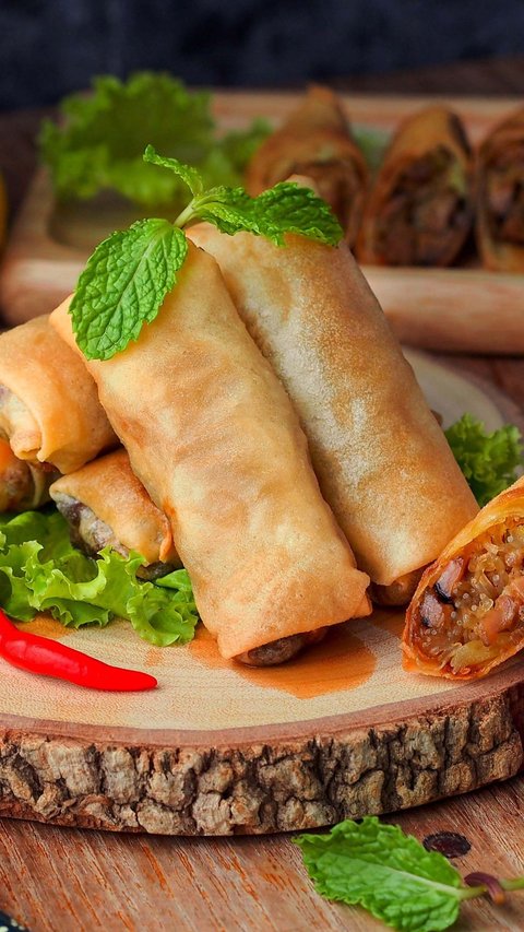 Lumpia Filled with Meat and Cheese, Savory Snack for Breaking the Fast