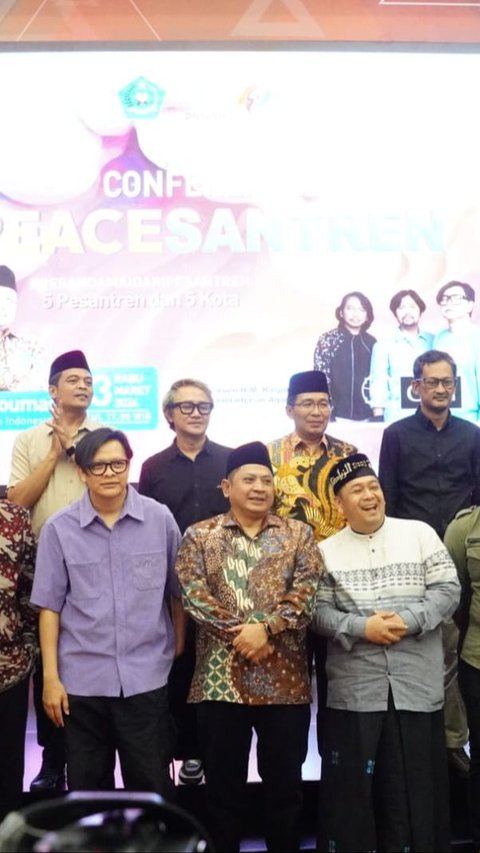 Kemenag Holds PeaceSantren, Spreading Messages of Peace in the Month of Ramadan Together with Bands Gigi and Padi