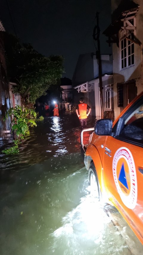 623 Warga Terjebak Banjir Semarang Sudah Diungsikan