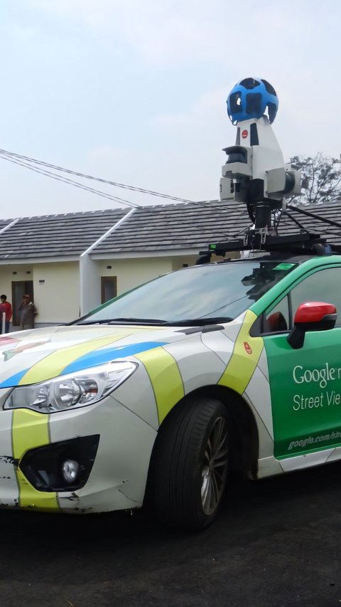 15 Foto Momen Kocak dan Absurd Warga Indonesia yang Terekam Kamera Google Street View, No 14 Bikin Merinding