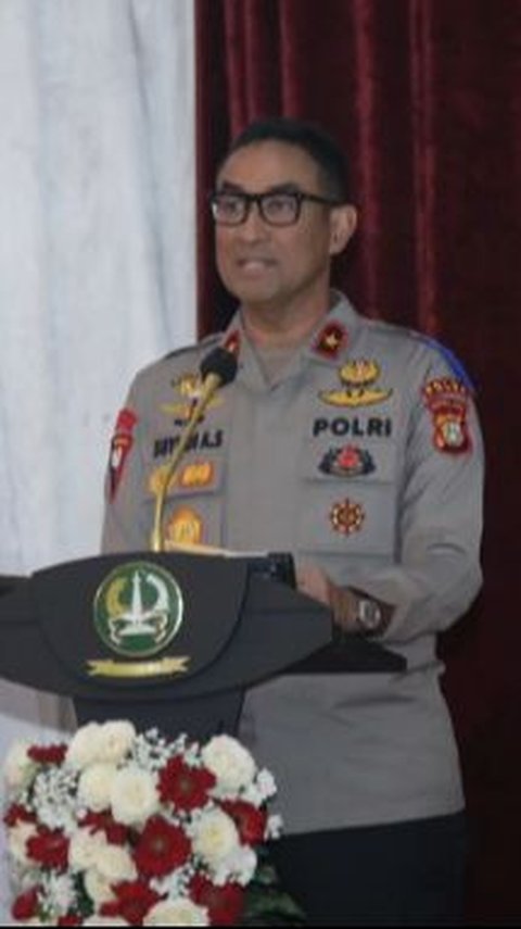 Potret Jenderal Polisi Pose Bareng Putra Putrinya, Penampilannya Kece Disebut Bak Kakak Adik sama Anak